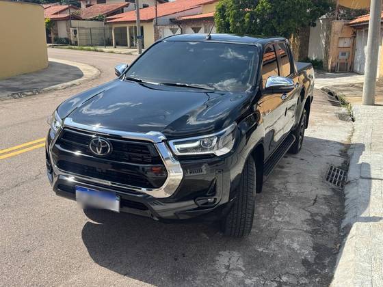 TOYOTA HILUX 2.8 D-4D TURBO DIESEL CD SRX 4X4 AUTOMÁTICO